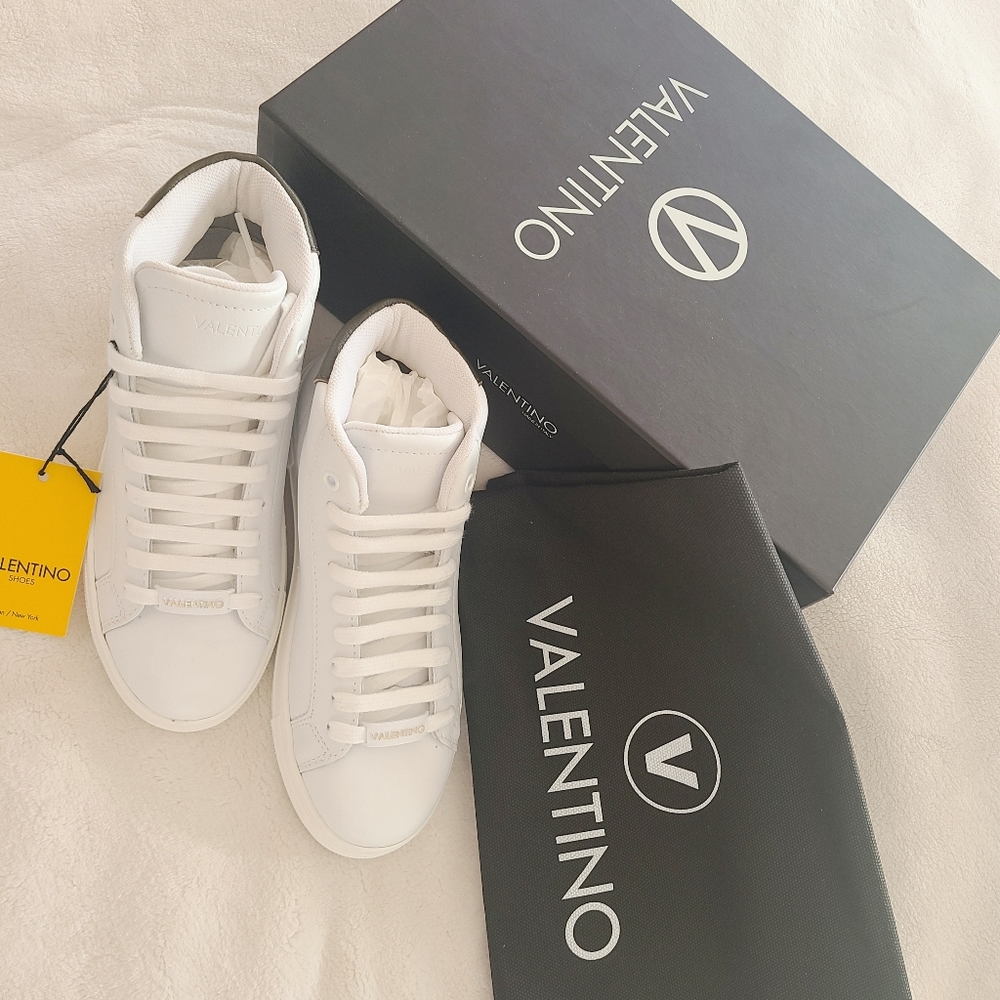 White Valentino sneaker